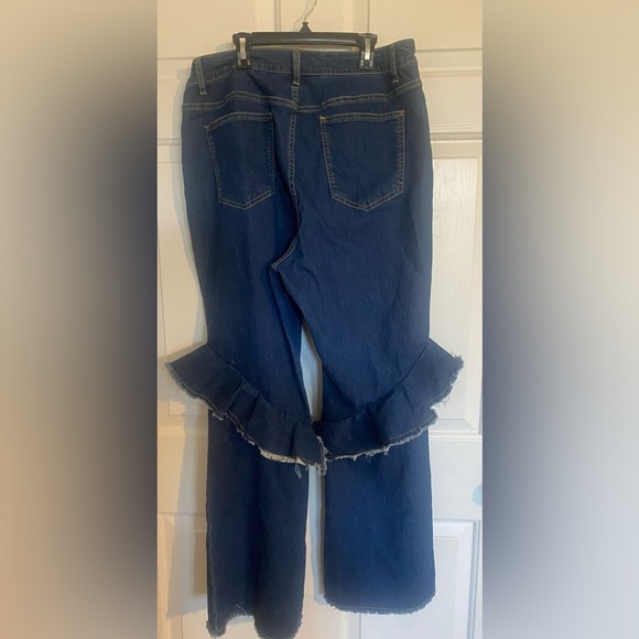 SHEIN Plus High Waist Raw Ruffle Trim Flare Leg Jeans Blue 1XL - Picture 6 of 7